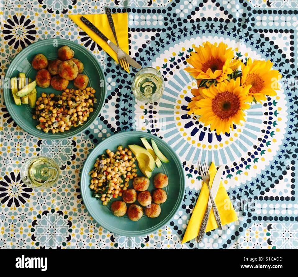 Abendessen im mediterranen Stil Stockfoto