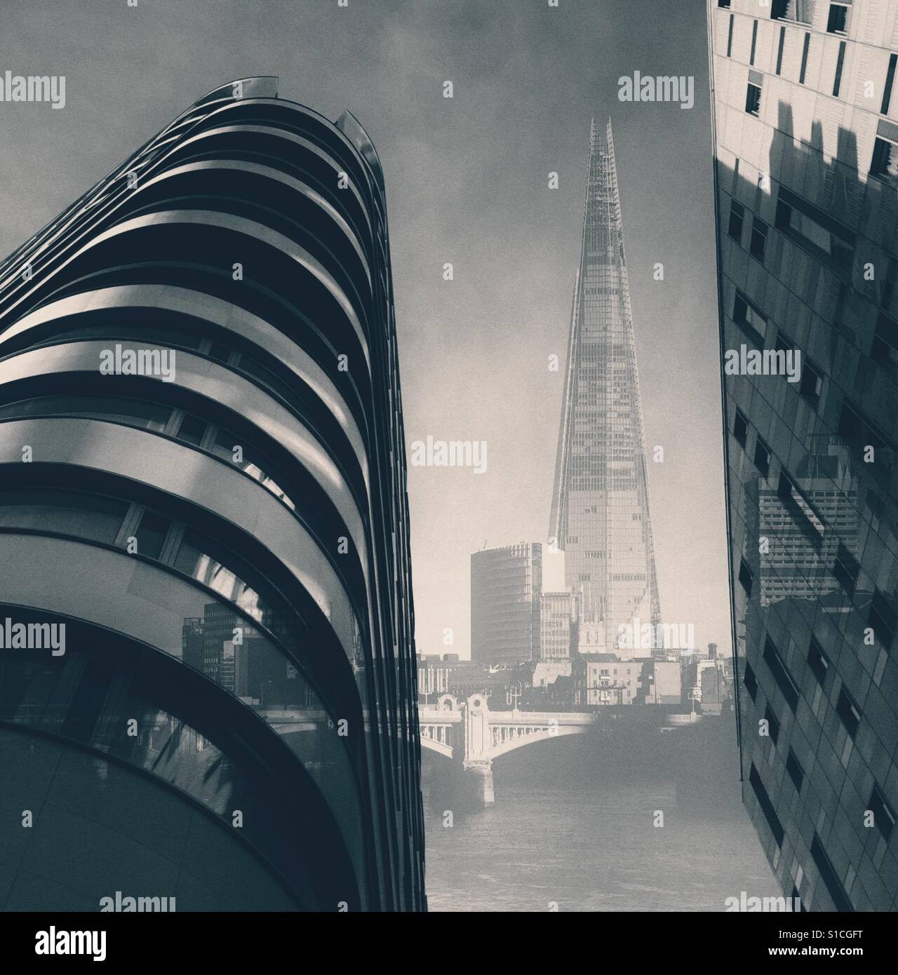 Eine Reihe von London Gebäude, darunter die Scherbe in abstrakter Form dargestellt Stockfoto