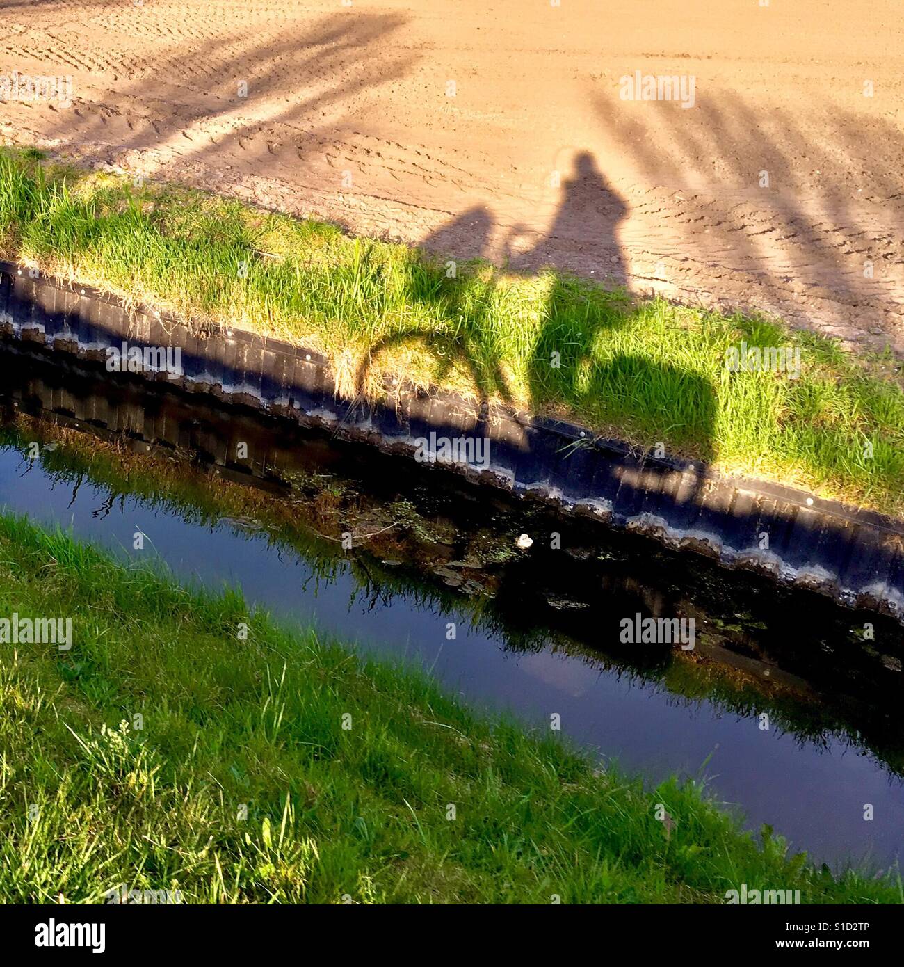 Radfahrer in der silhouette Stockfoto