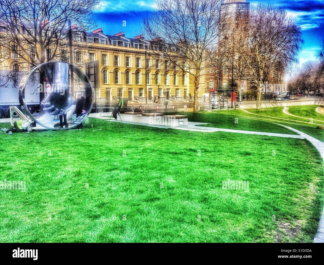 Hand Skulptur, Riverside Walk Gärten, Pimlico, London - Smartphone-aufgenommenes Stockfoto