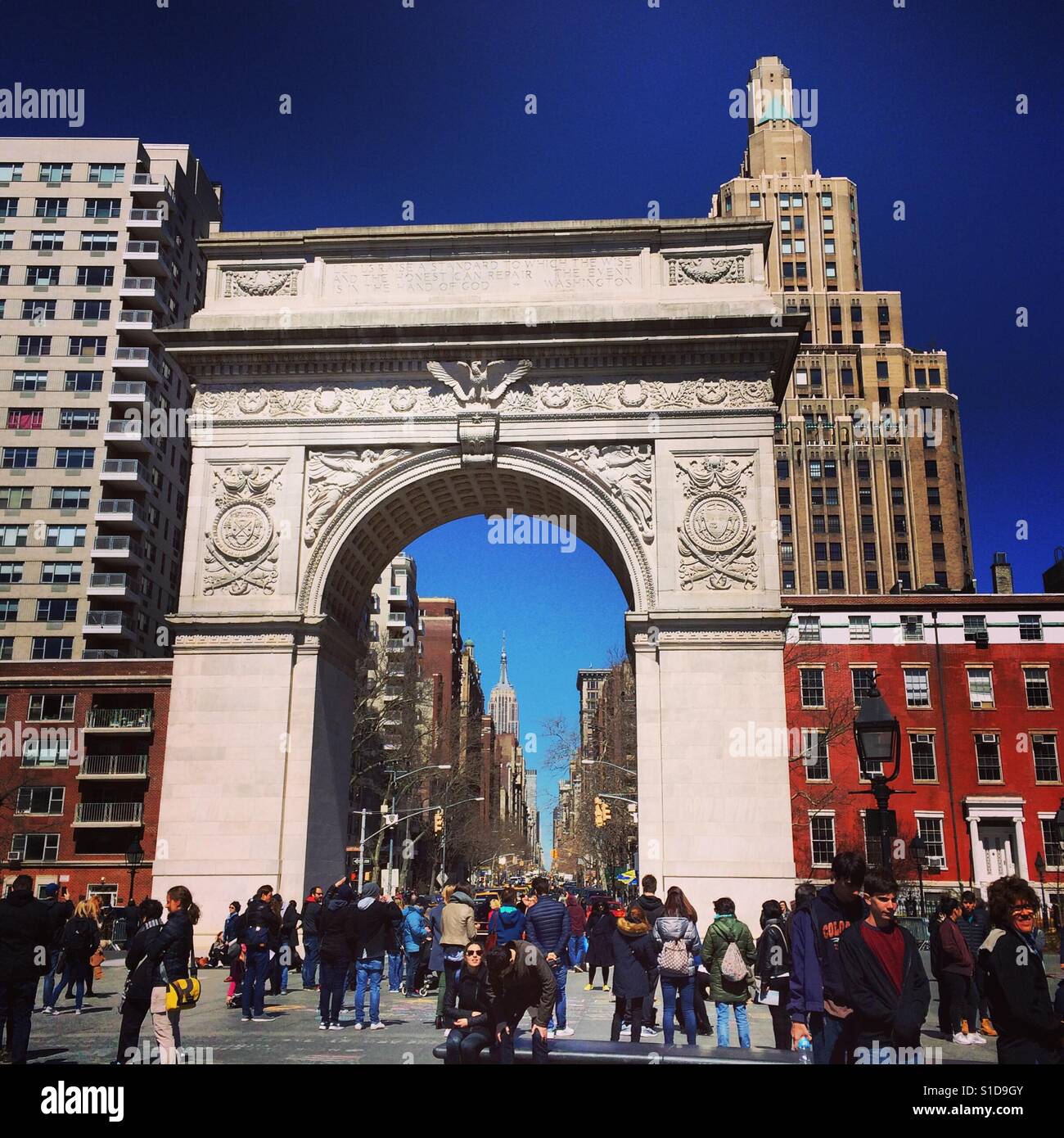 Washington Square Arch, Greenwich Village, New York City - Smartphone-aufgenommenes Stockfoto