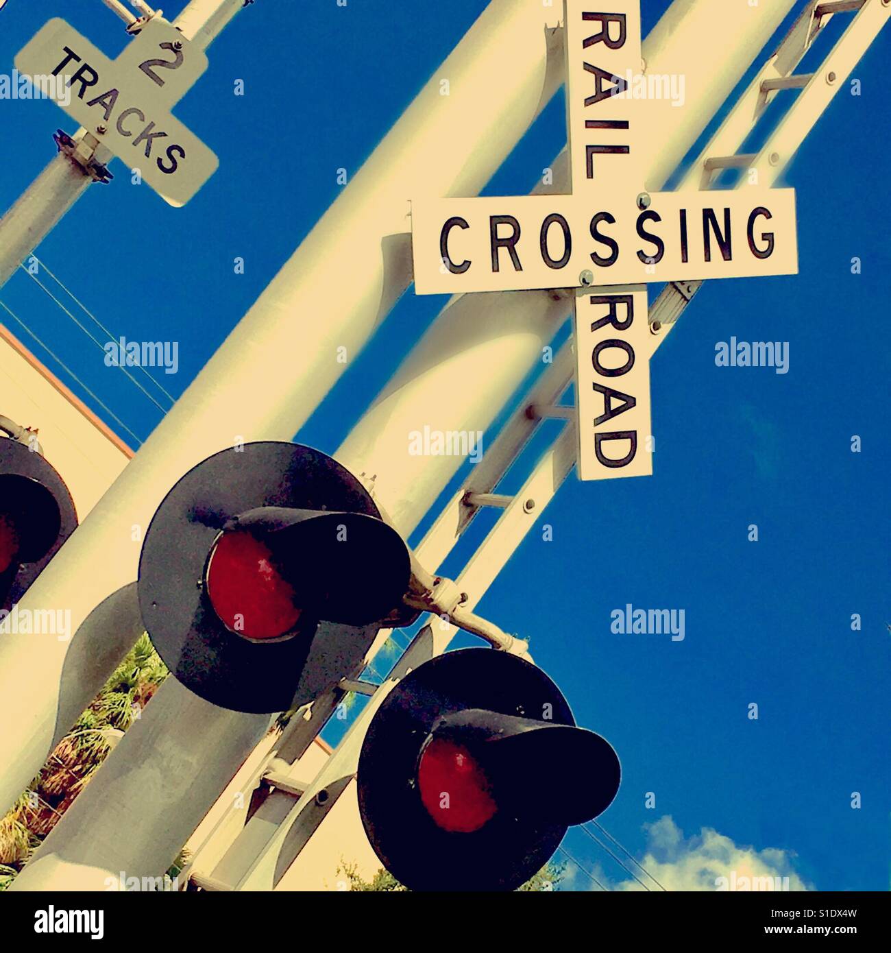 Bahnübergang - Smartphone-aufgenommenes Stockfoto