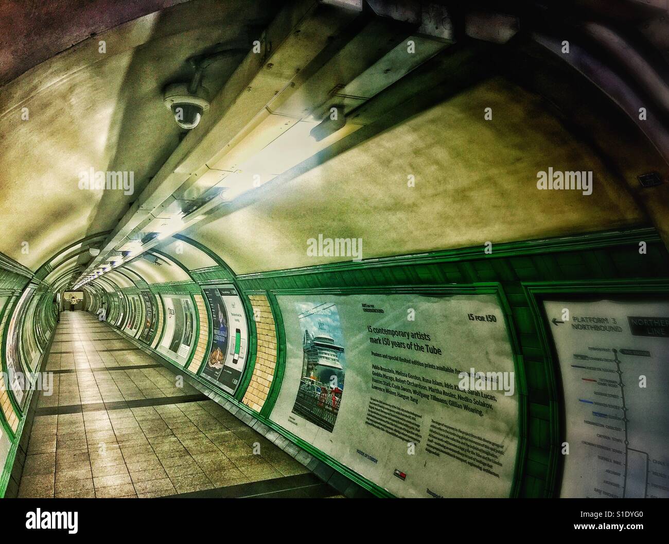 Damm-u-Bahnstation. Stockfoto