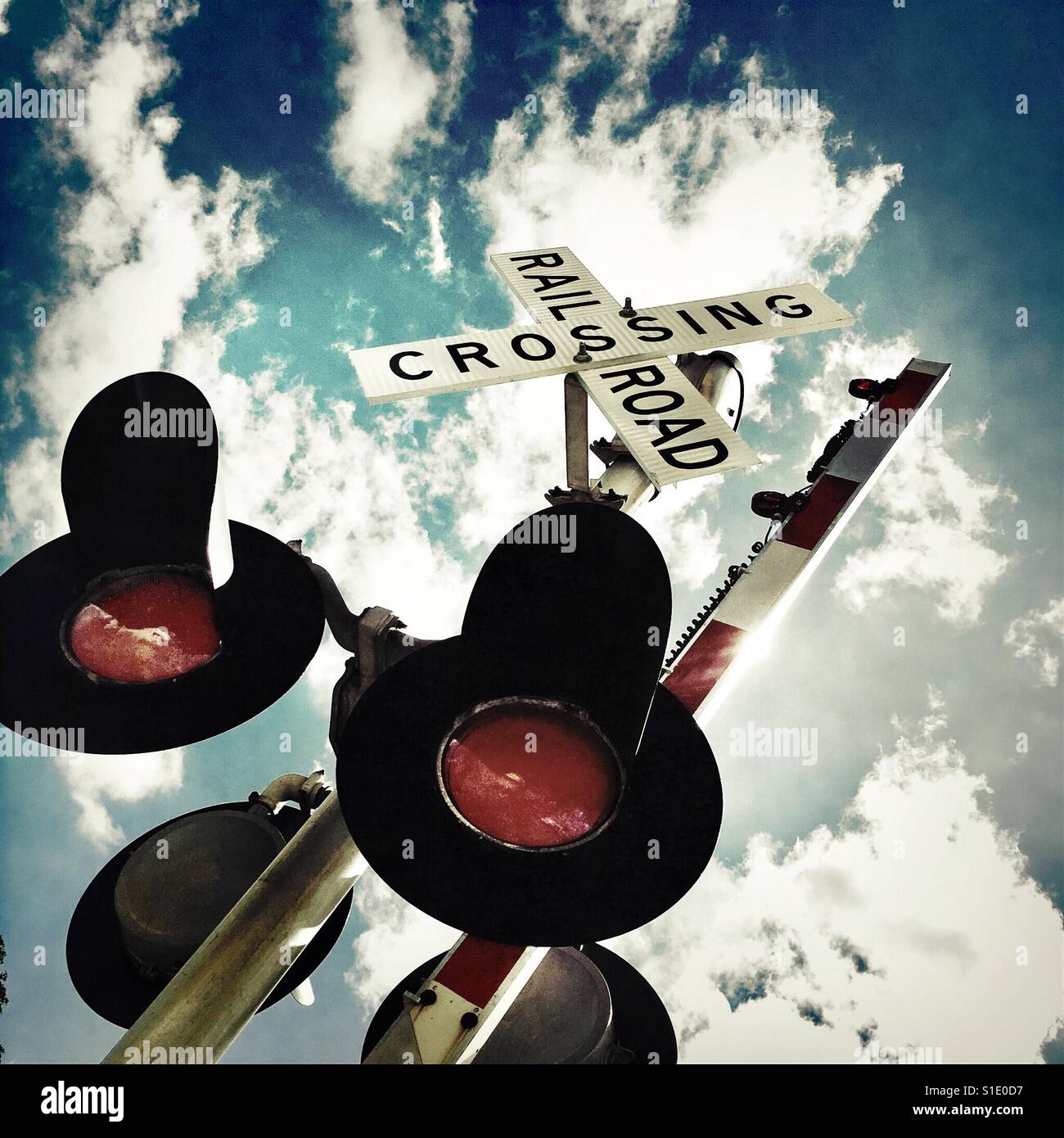 Bahnübergang - Smartphone-aufgenommenes Stockfoto