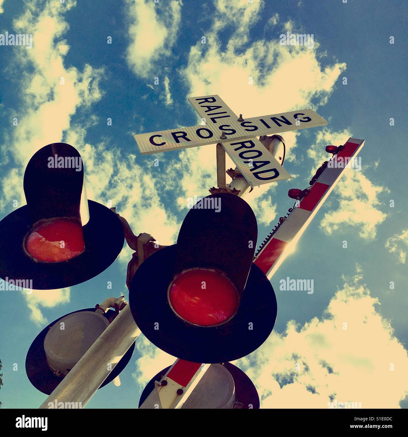 Bahnübergang - Smartphone-aufgenommenes Stockfoto