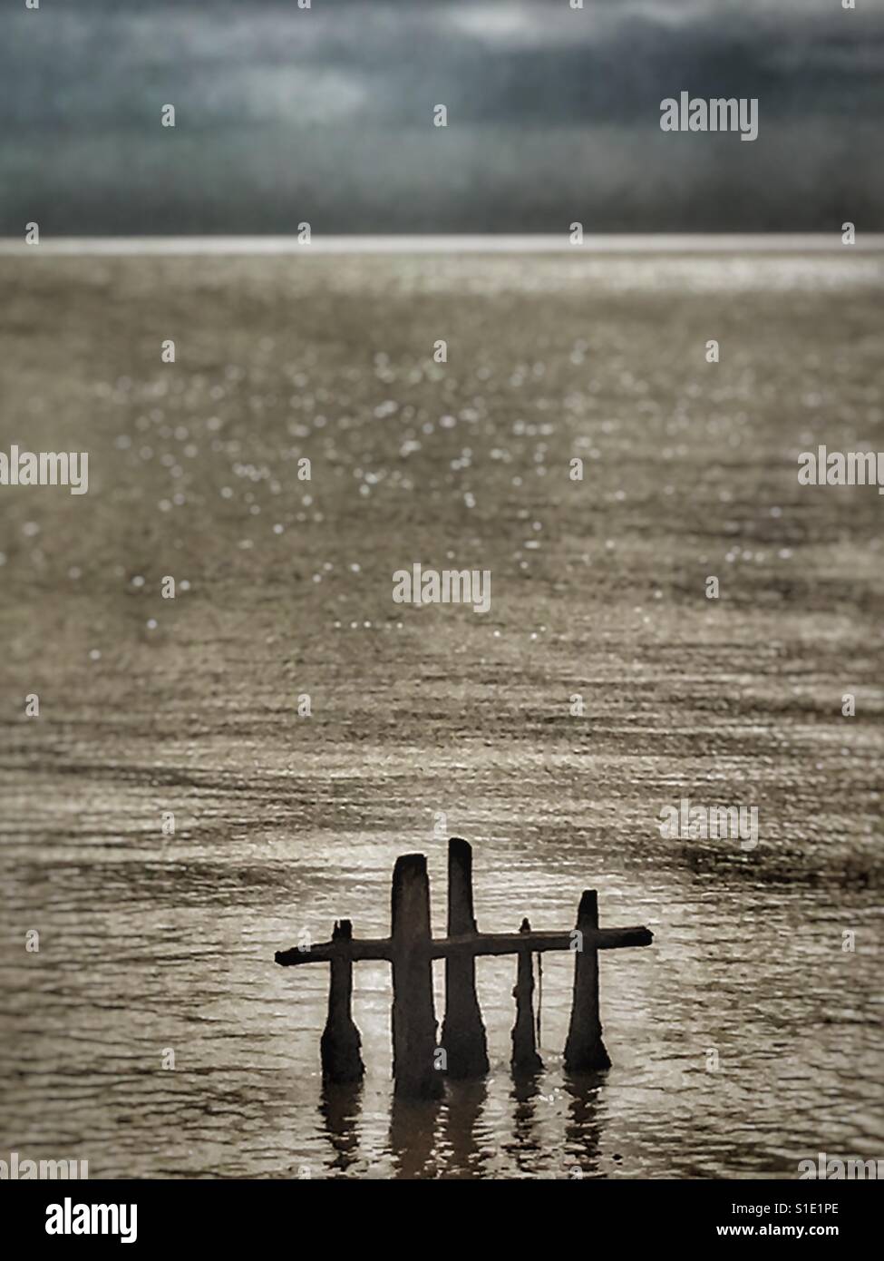 Hölzernen Wellenbrecher - Smartphone-aufgenommenes Stockfoto