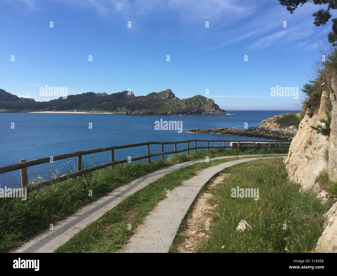 Der Weg entlang der Küste, Cíes-Inseln, Spanien Stockfoto
