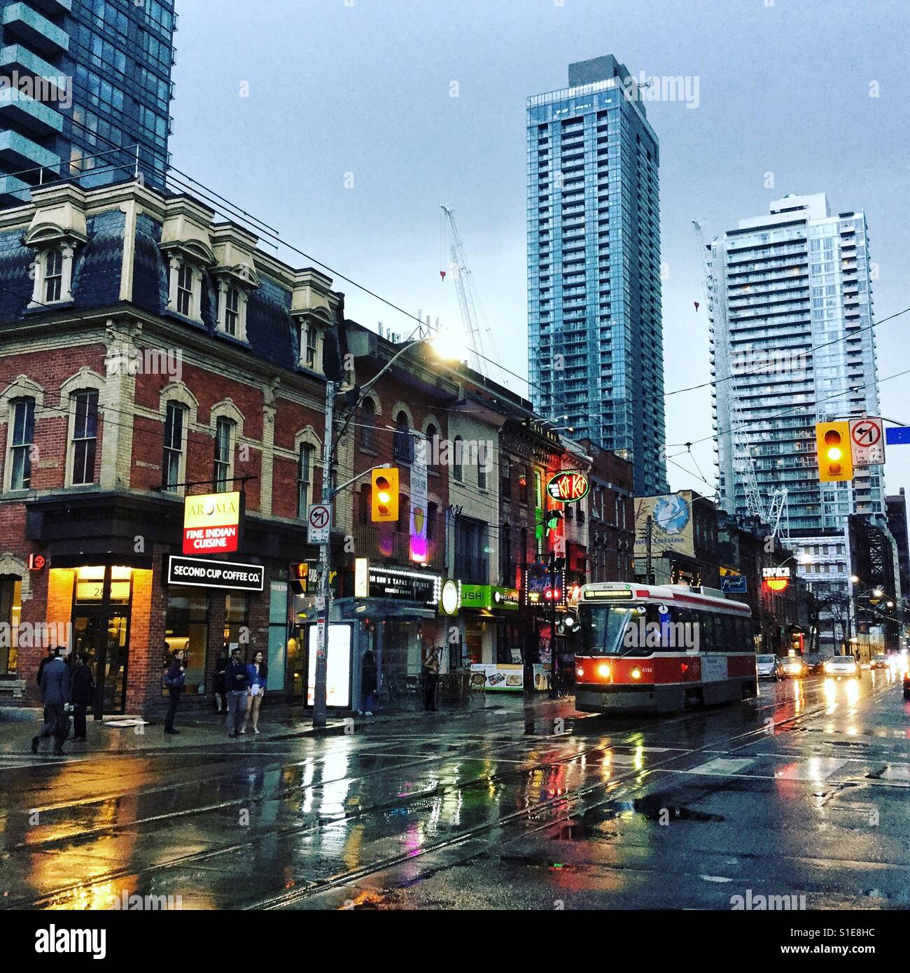Einem regnerischen Abend in der Stadt Toronto. Stockfoto