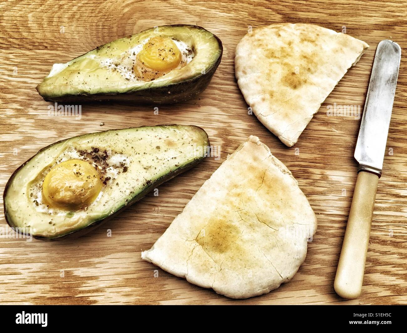 Avocado pita -Fotos und -Bildmaterial in hoher Auflösung – Alamy