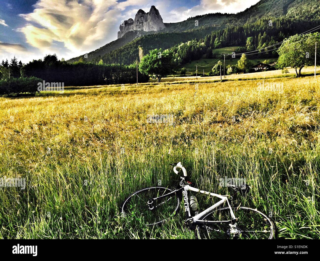 Radfahren in den französischen Alpen, Frühsommer Stockfoto