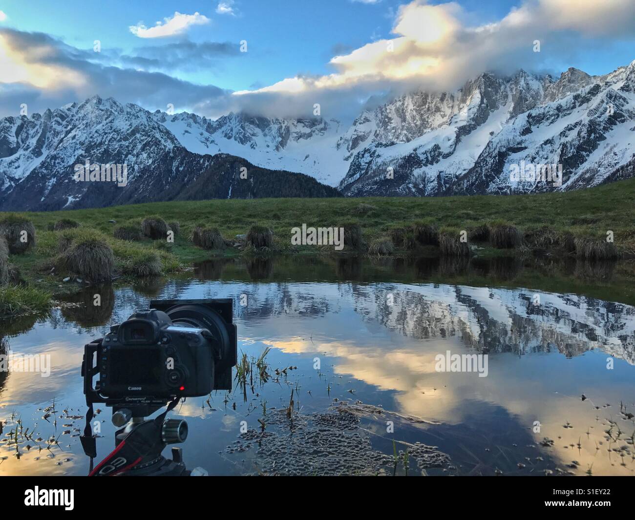 Landschaft, Bregaglia-Tal zu fotografieren. Schweiz Stockfoto