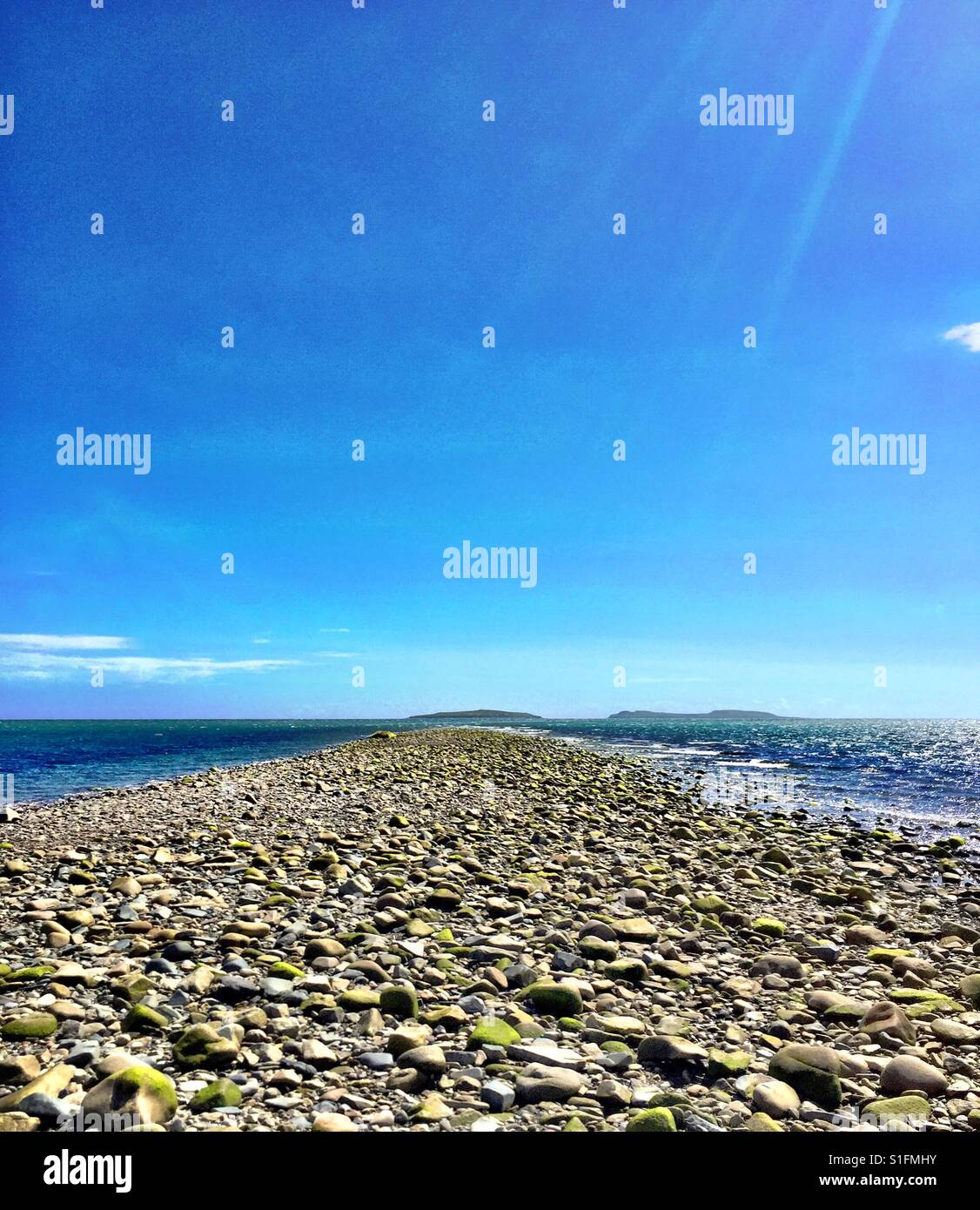 Straße in die irische See Stockfoto