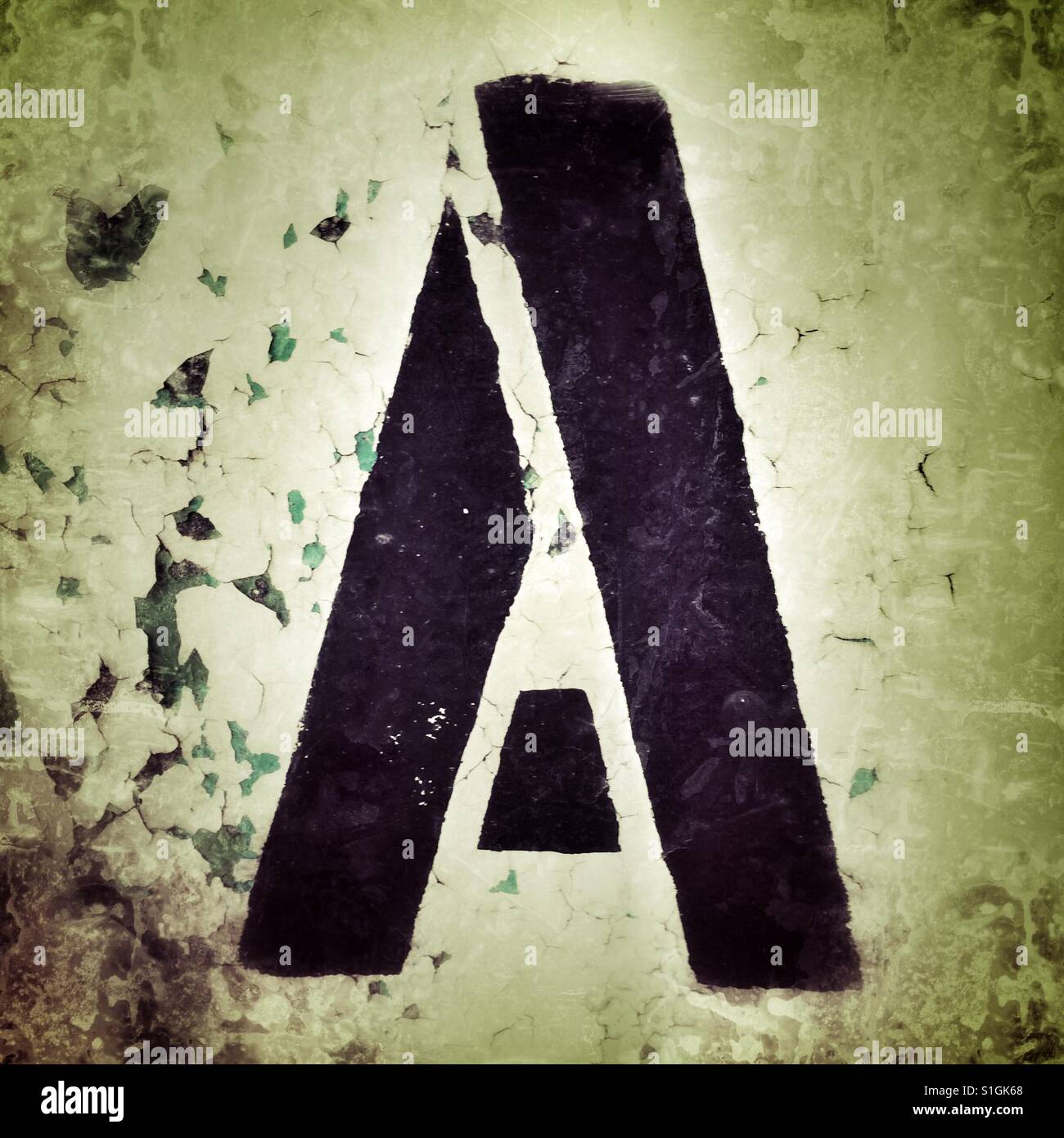 Buchstabe A auf notleidende Hintergrund Stockfoto