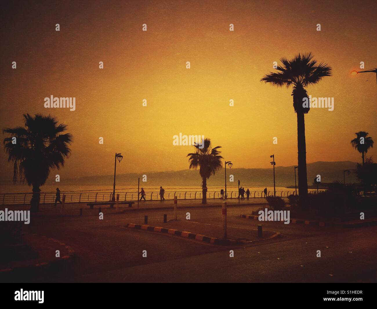 Menschen zu Fuß auf der Promenade Beirut-Libanon Stockfoto