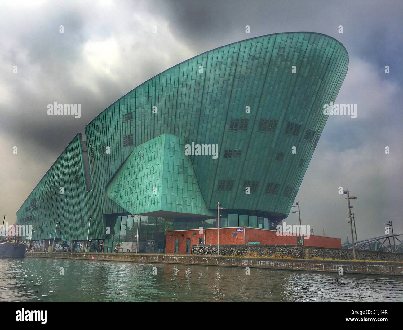 HDR-Bild von NEMO Science Museum in Amsterdam, Niederlande Stockfoto