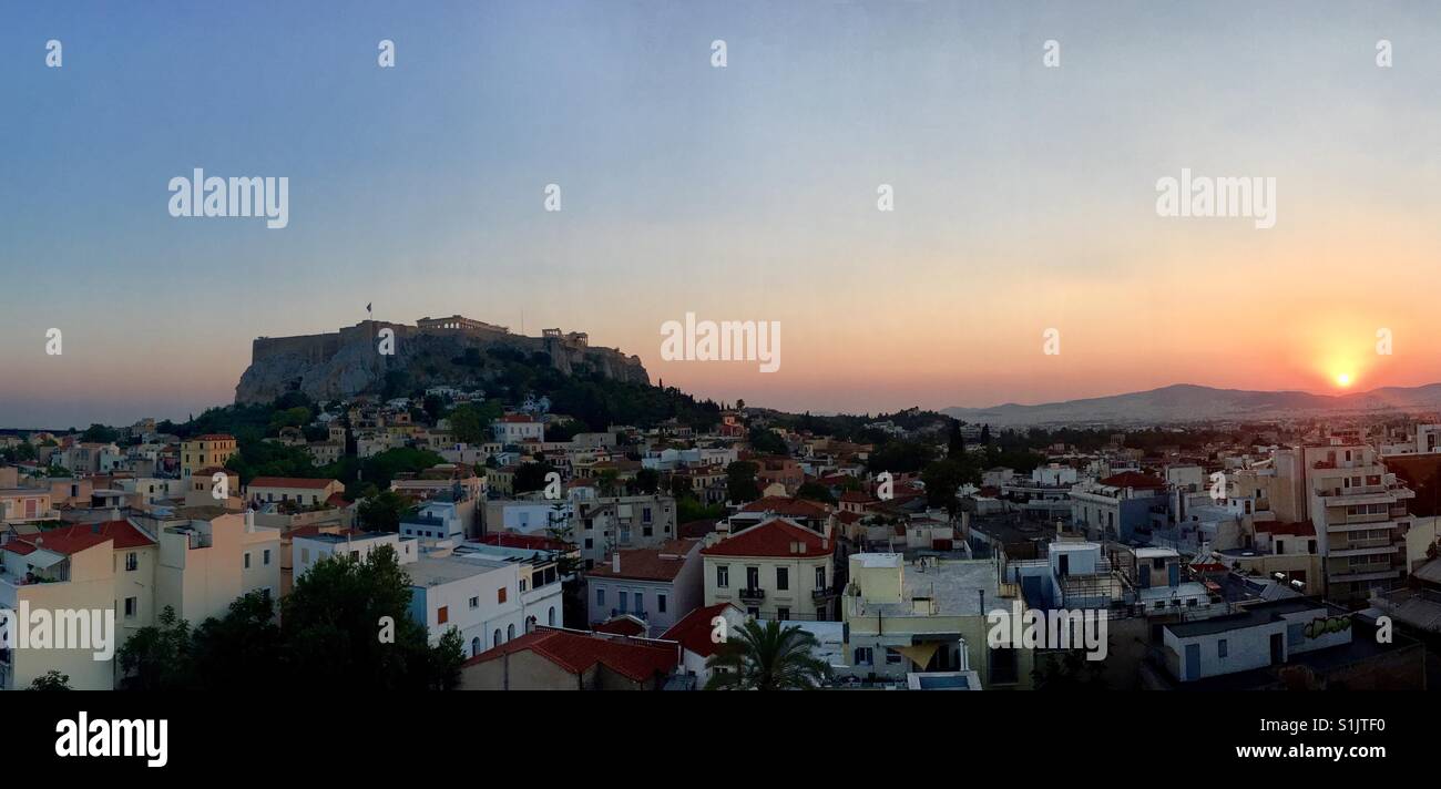 Sonnenuntergang über Athen. Stockfoto
