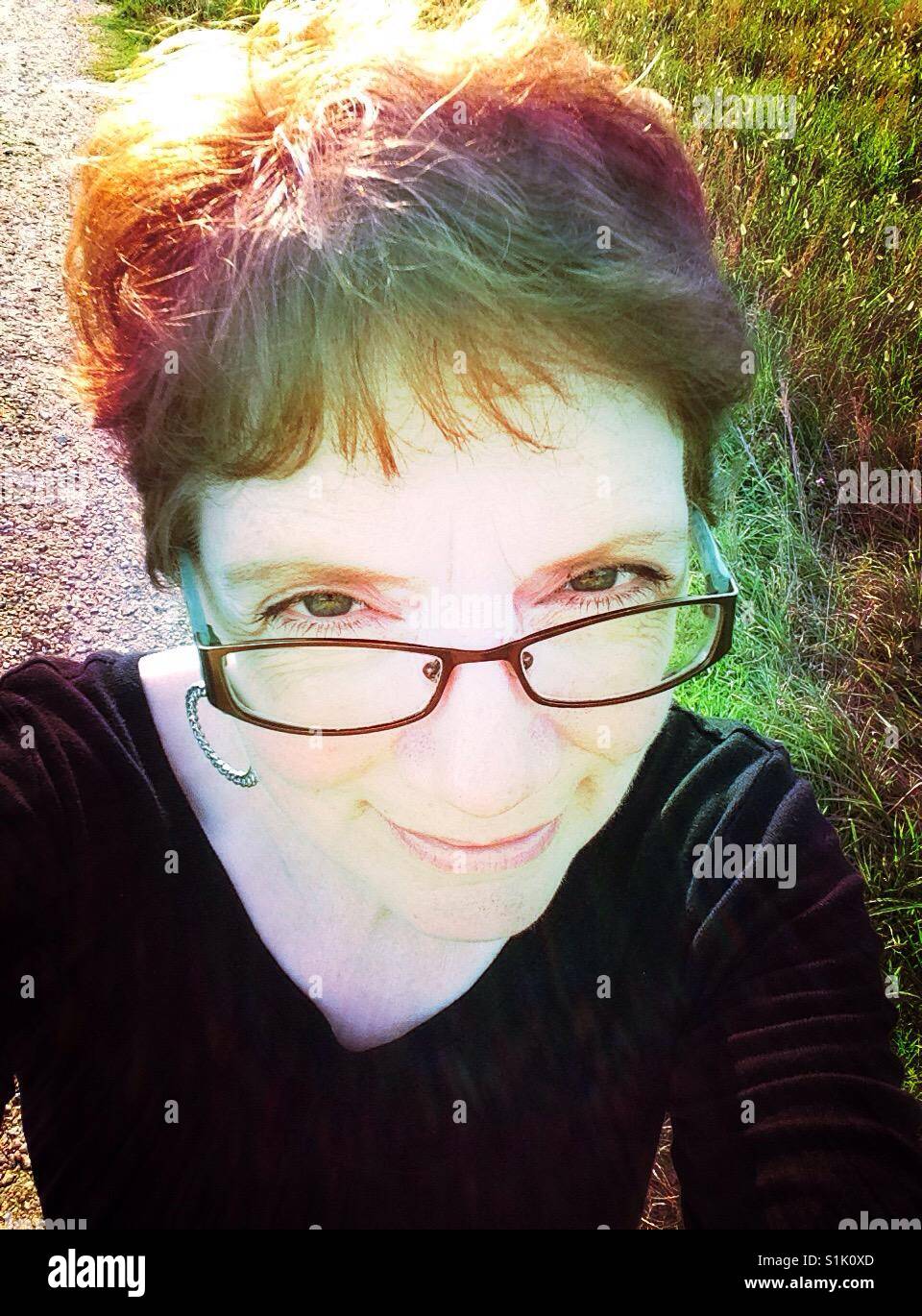 Frau Selfie in am Nachmittag Sonne - North Carolina - Smartphone-aufgenommenes Stockfoto