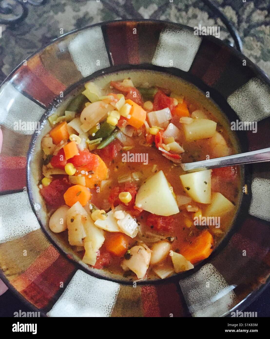 Bohnen und Gemüse Suppe Stockfoto