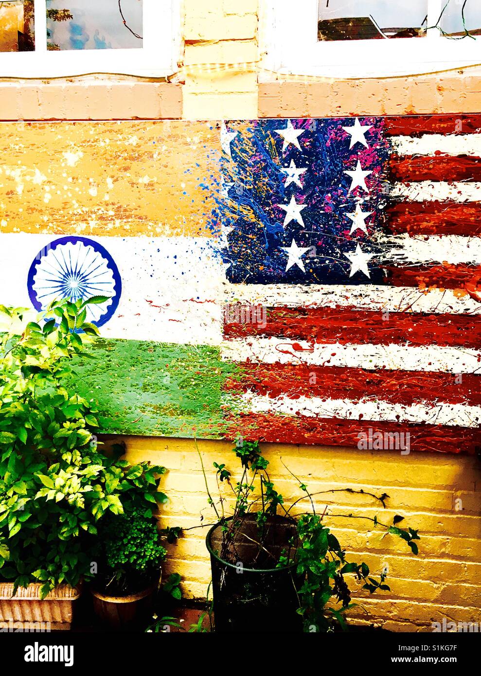 Indien und Amerikaner Fahnen - Smartphone-aufgenommenes Stockfoto