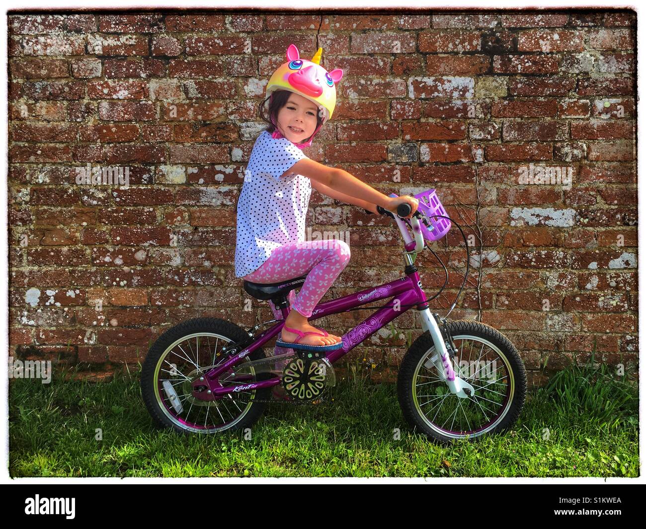 5 - Jahre alten Radfahrer - Smartphone-aufgenommenes Stockfoto