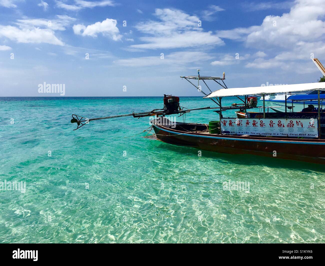 Klare blaue Meer, Ko Lipe, Thailand Stockfoto