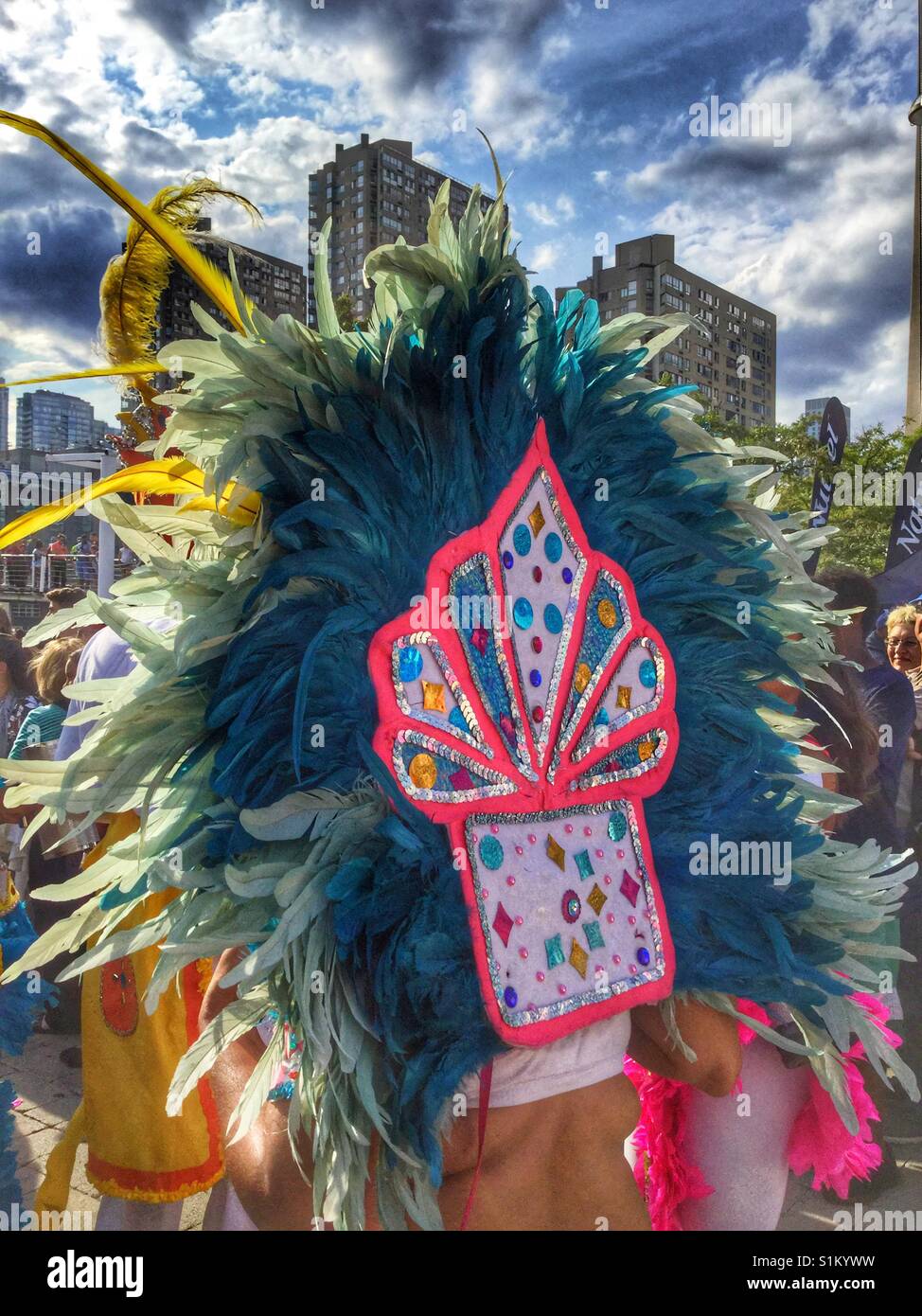 Bunte traditionelle Karibische festliche Kleidung. Stockfoto