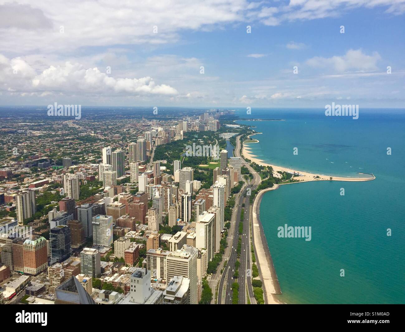 Chicago Lakefront Luftbild an einem Sommertag. Stockfoto