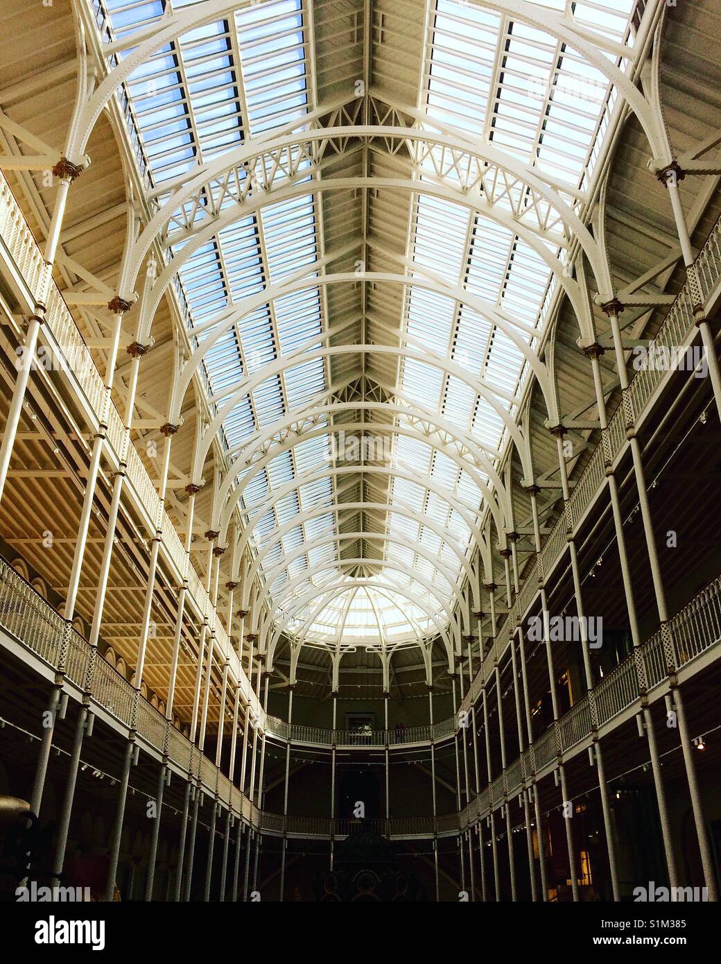 Glas dach der Haupthalle im Nationalmuseum von Schottland Stockfoto