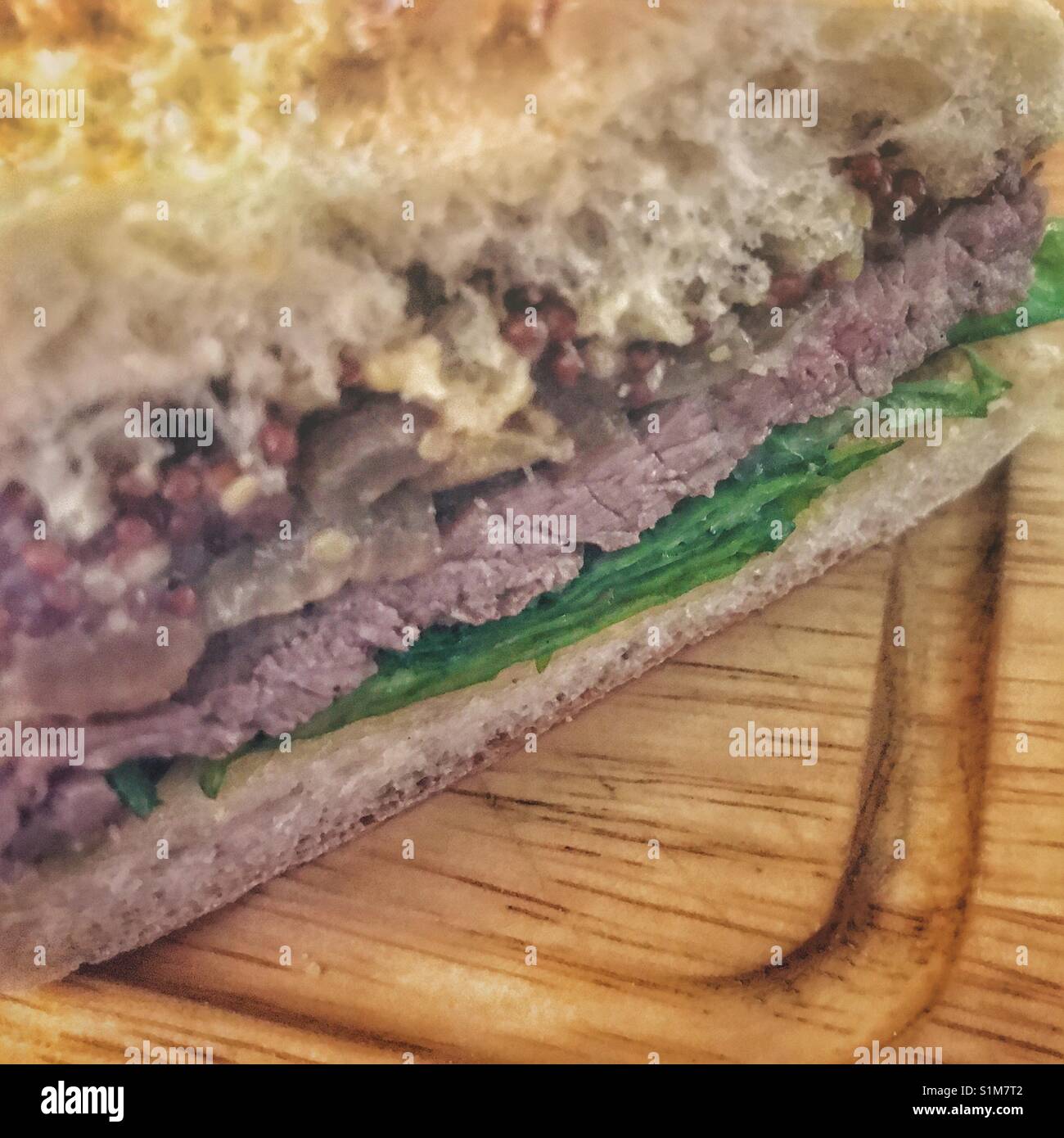 Beef Steak sandwich - Smartphone-aufgenommenes Stockfoto