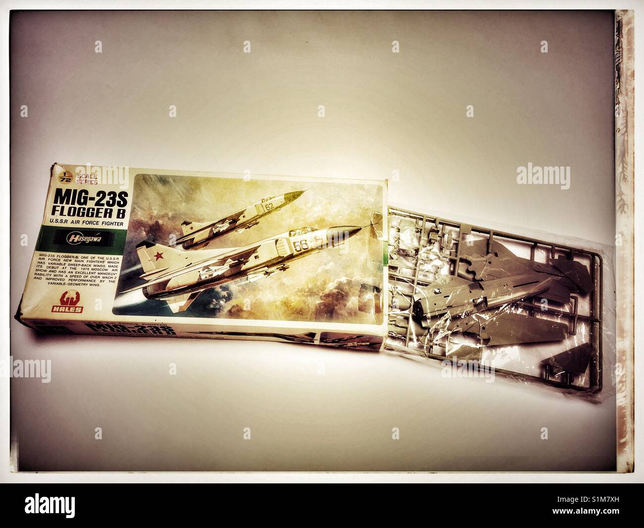 Mig-23 S fighter Jet Modell - Smartphone-aufgenommenes Stockfoto