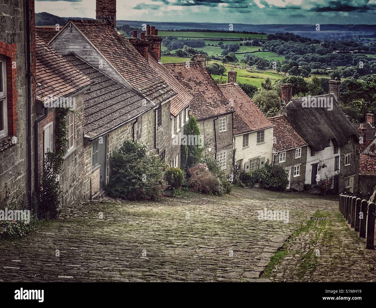Gold Hill, bekannt als die Lage der Hovis Brot Anzeige. Shaftesbury, Dorset, England Stockfoto