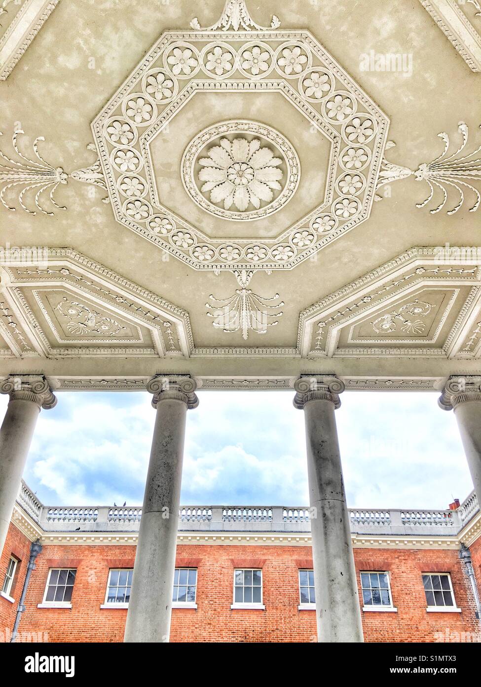 Blick auf die Vorhalle des Osterley House, Middlesex Stockfoto