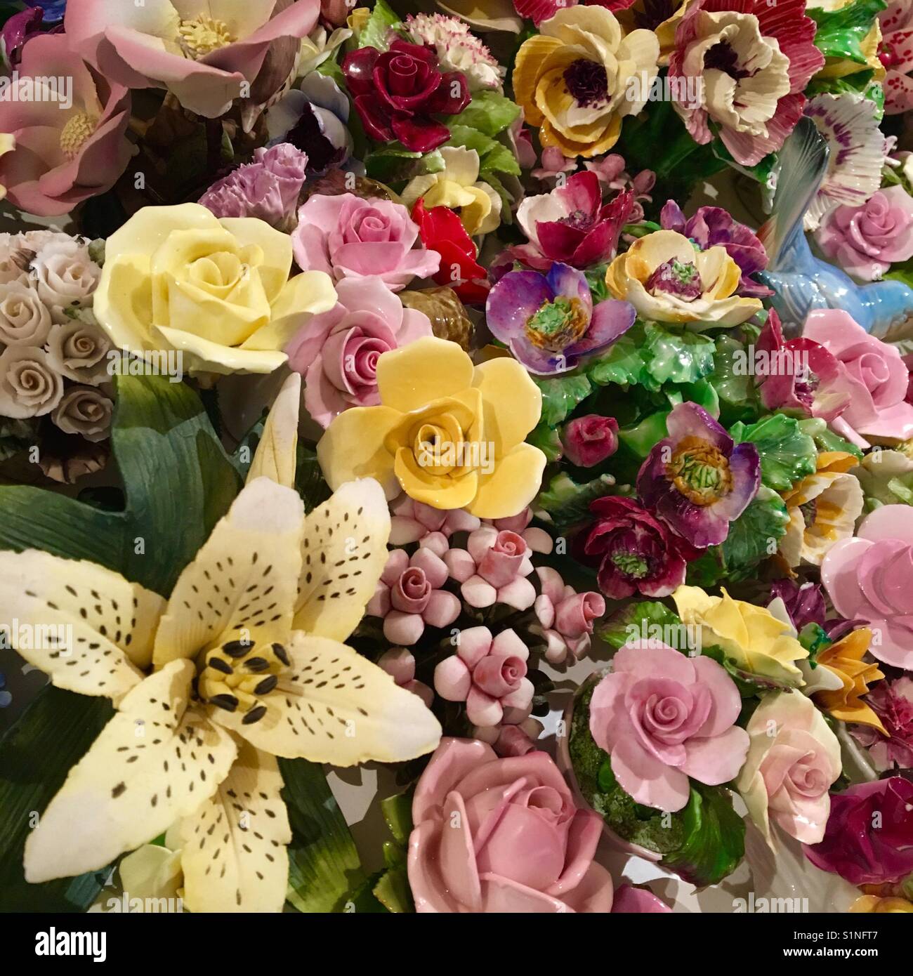 Keramik blumen Artwork Stockfoto