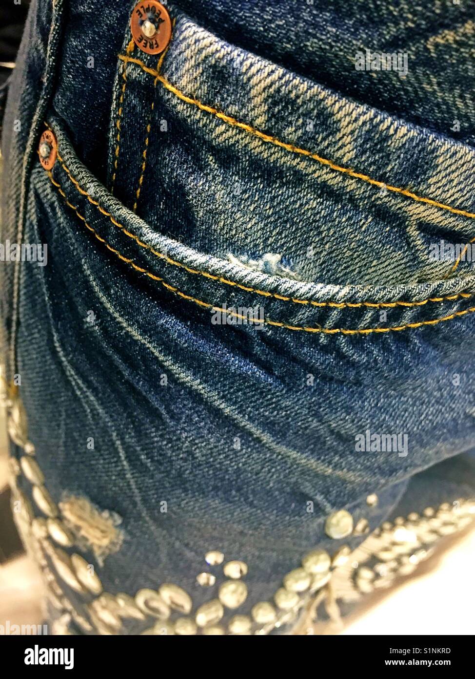 Mit Nieten Strass Damen Jeans, USA Stockfotografie - Alamy