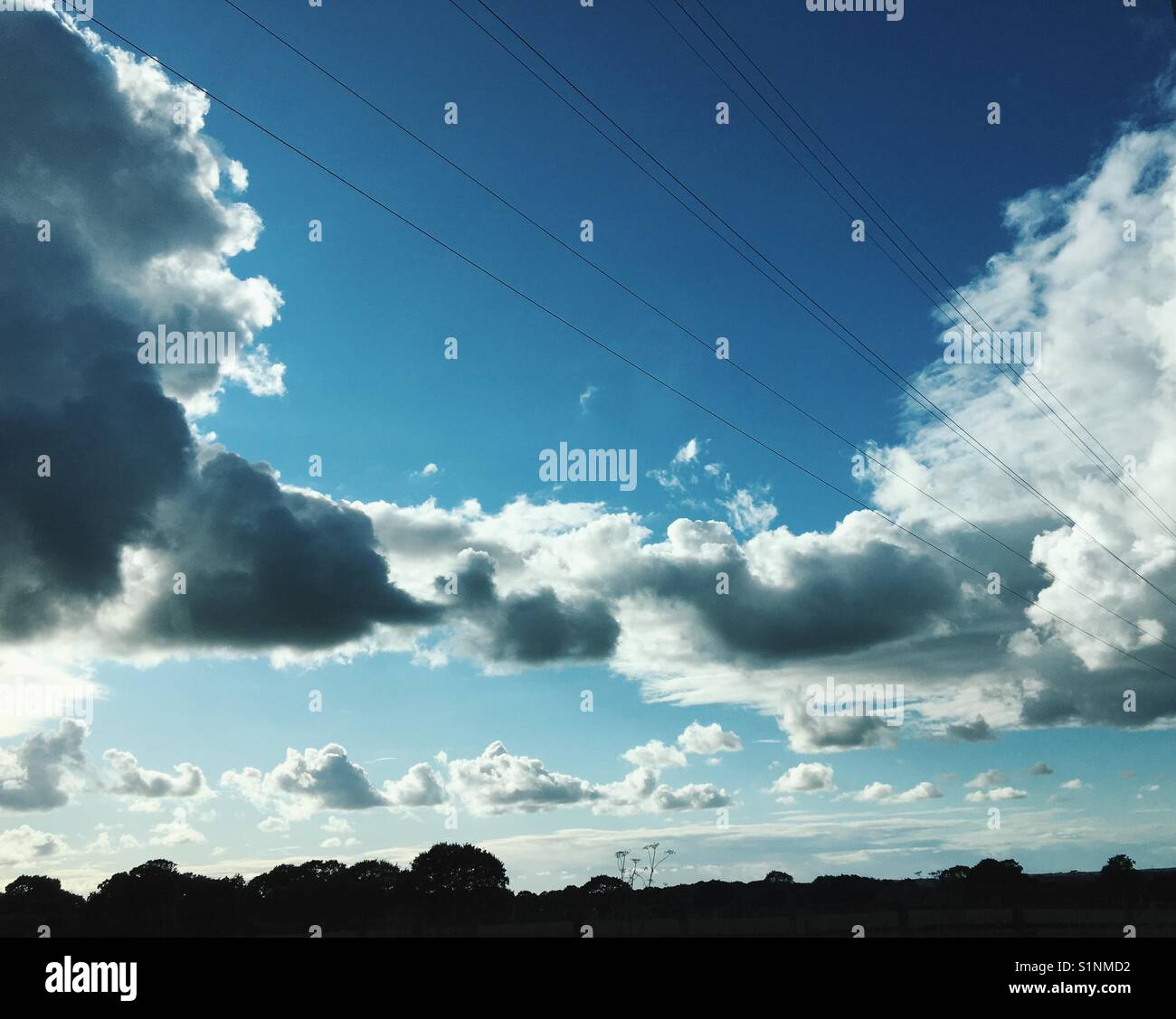 Wolkengebilde - Smartphone-aufgenommenes Stockfoto