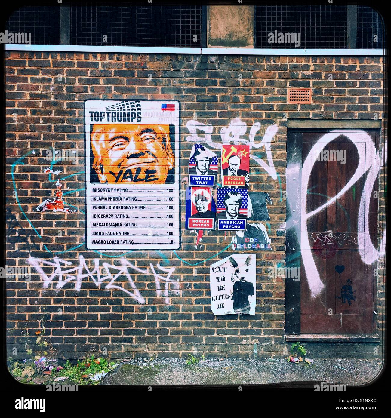 Shoreditch street art mit weltweit führenden - Smartphone-aufgenommenes Stockfoto