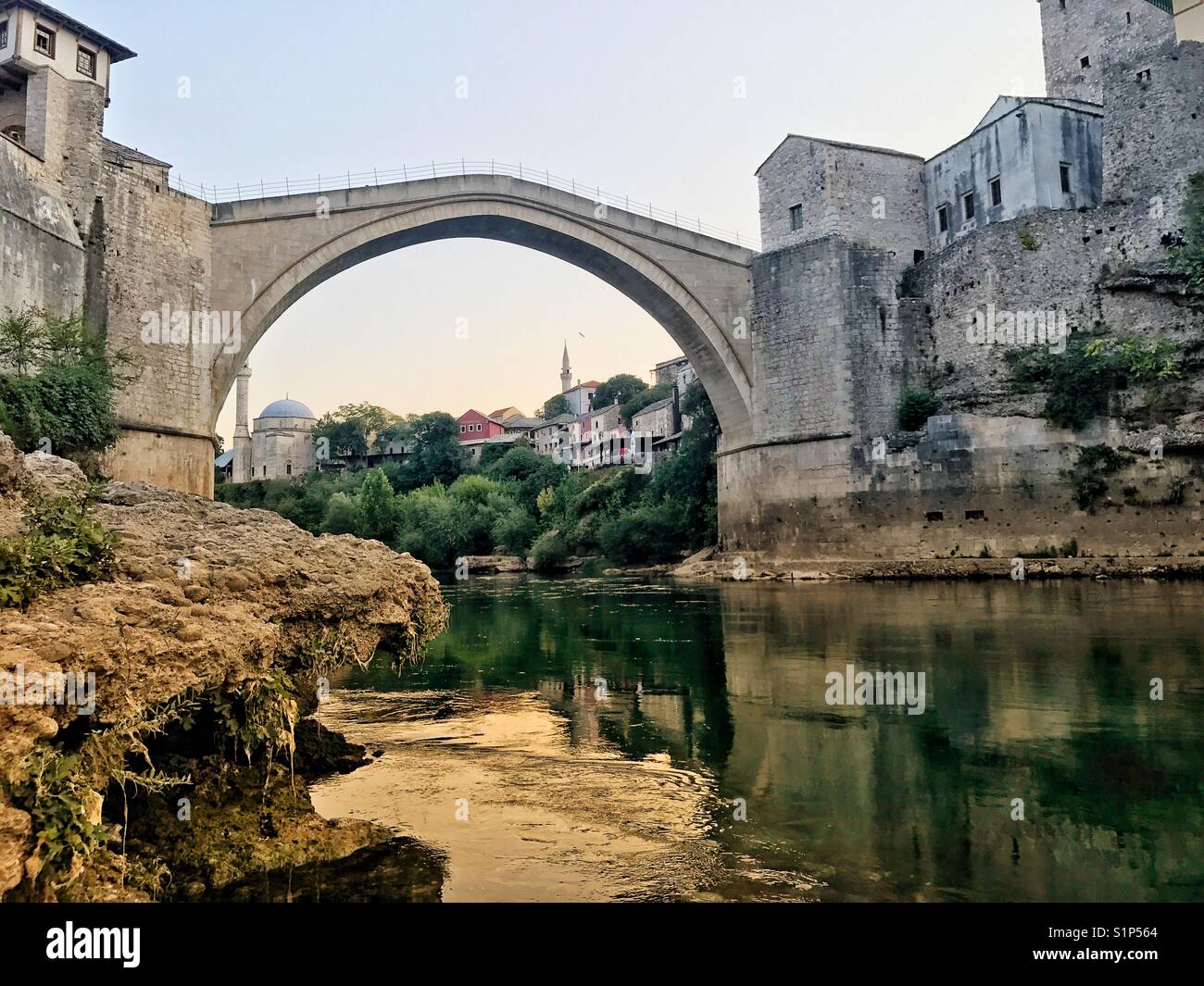 Die alte Brücke von Mostar Bosnien und Herzegowina - Smartphone-aufgenommenes Stockfoto