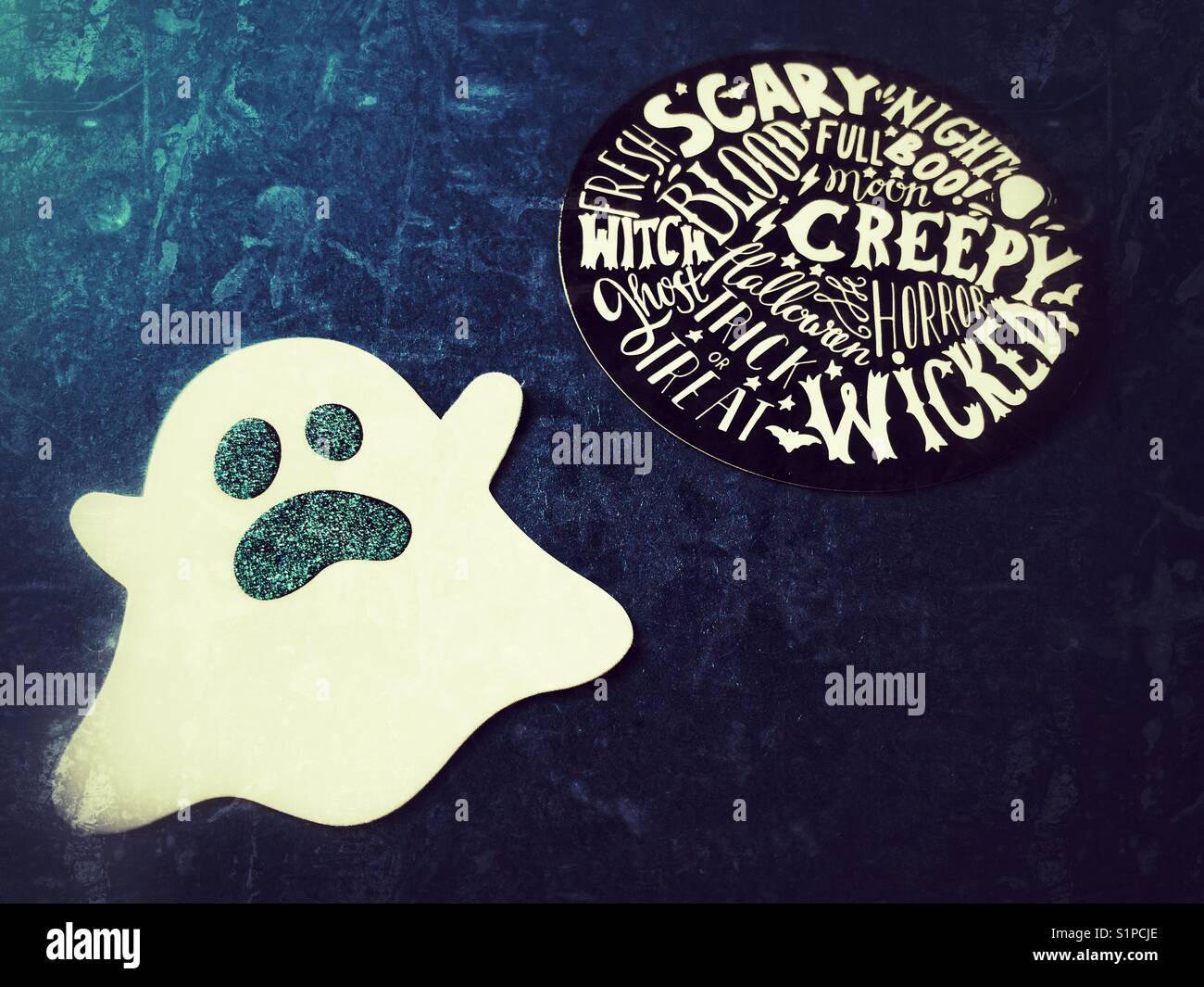 Halloween Gespenst und Worte Disc - Smartphone-aufgenommenes Stockfoto