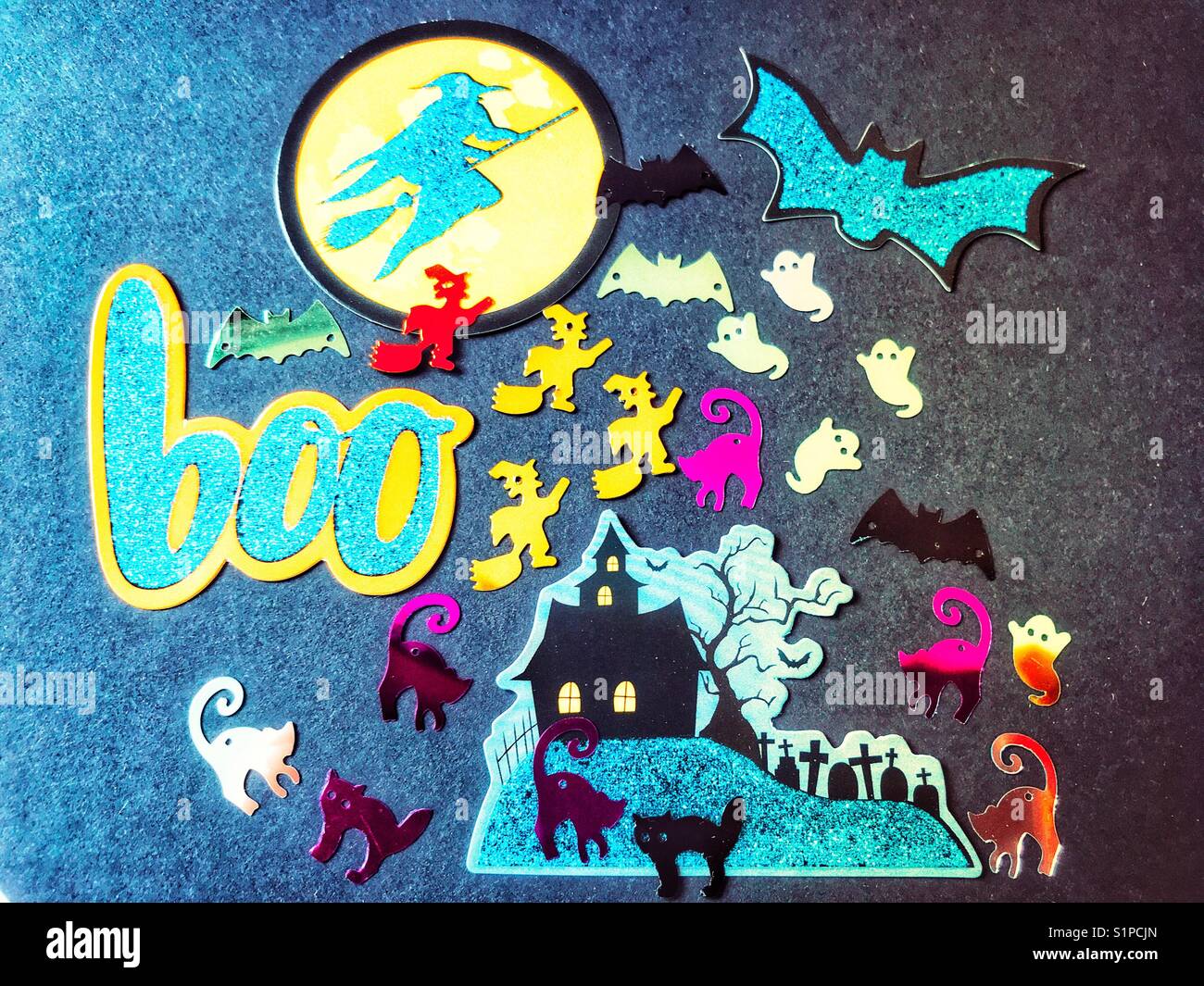 Halloween themed Collage. Buh! Haunted House, Katzen, Fledermäuse, Hexen, Gespenstern, Stockfoto
