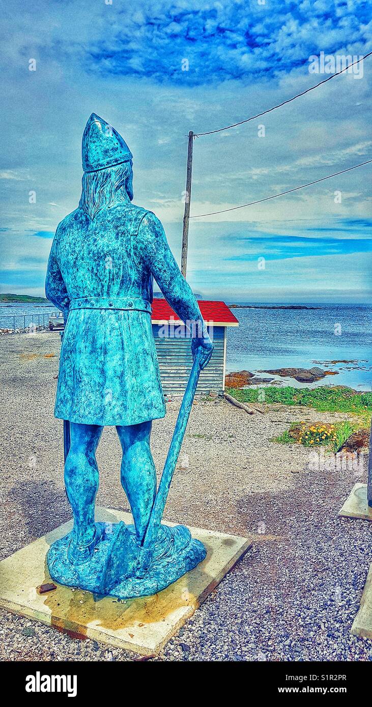 Leif Eriksson Skulptur, L'Anse aux Meadows UNESCO Weltkulturerbe Neufundland, Kanada. Isländische Ericsson war die erste bekannte Europa Nordamerika zu entdecken - Smartphone-aufgenommenes Stockfoto
