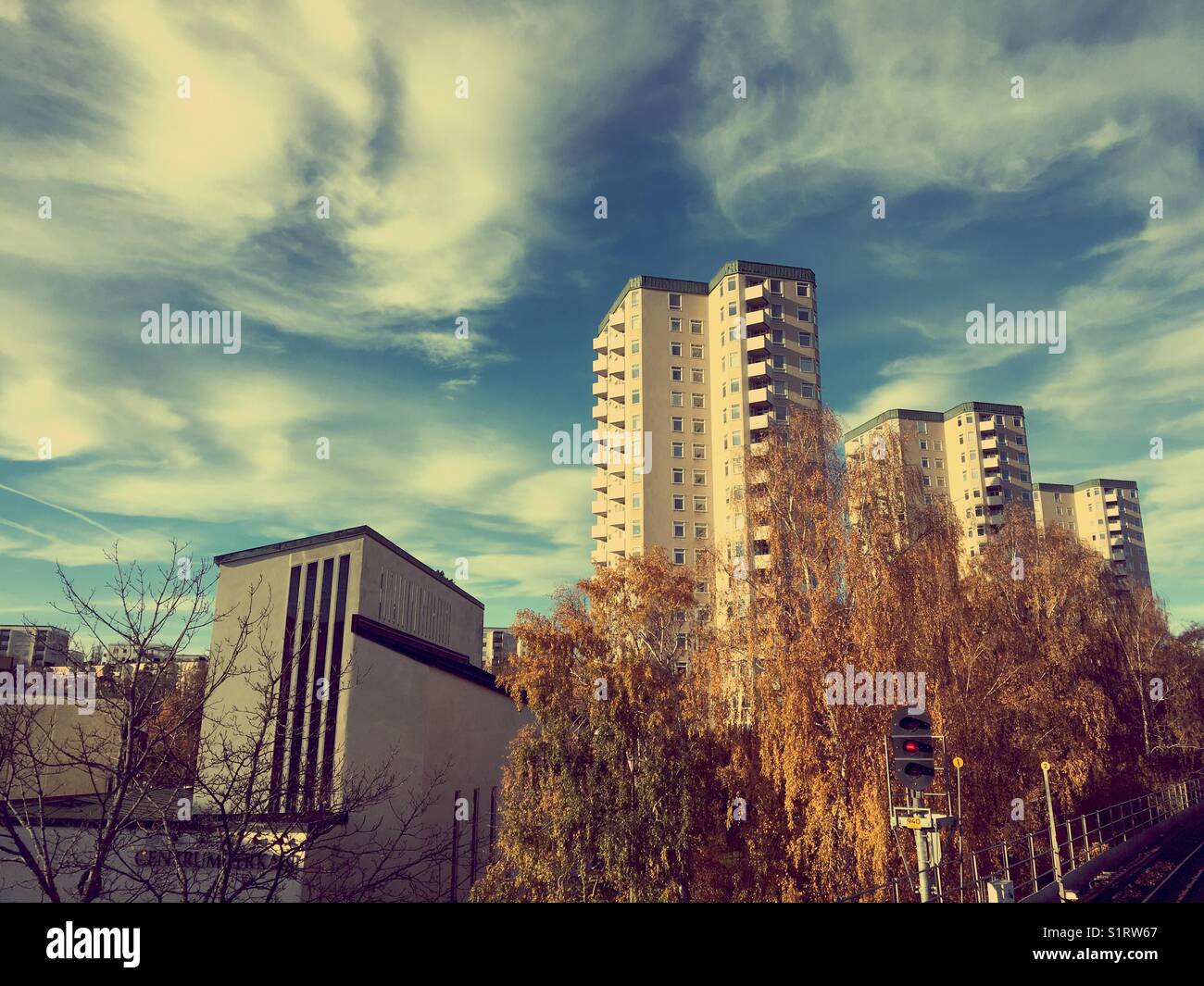 Apartment Blocks im Stockholmer Vorort Farsta - Smartphone-aufgenommenes Stockfoto