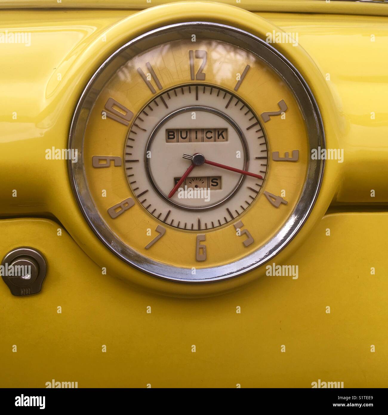 Buick acht Uhr aus dem Jahre 1950. - Smartphone-aufgenommenes Stockfoto