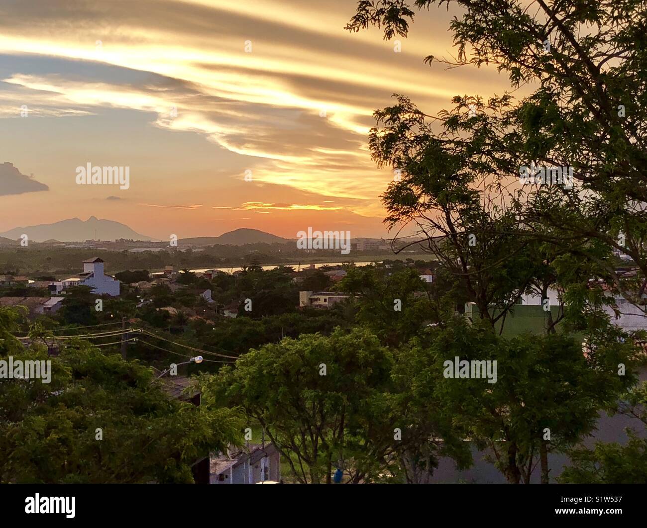 Sonnenuntergang im Paradies, RJ, Brasilien - Smartphone-aufgenommenes Stockfoto