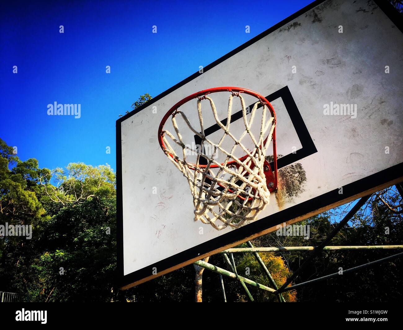 Ring der Basketball Spielplatz Stockfoto