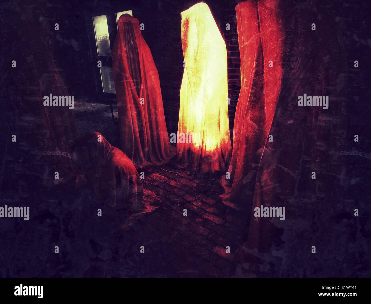 Licht Skulptur der Mönche bei Toronto's Historic Distillery District angezeigt. Stockfoto Licht Skulptur der Mönche bei Toronto's Historic Distillery District angezeigt. Stockfoto