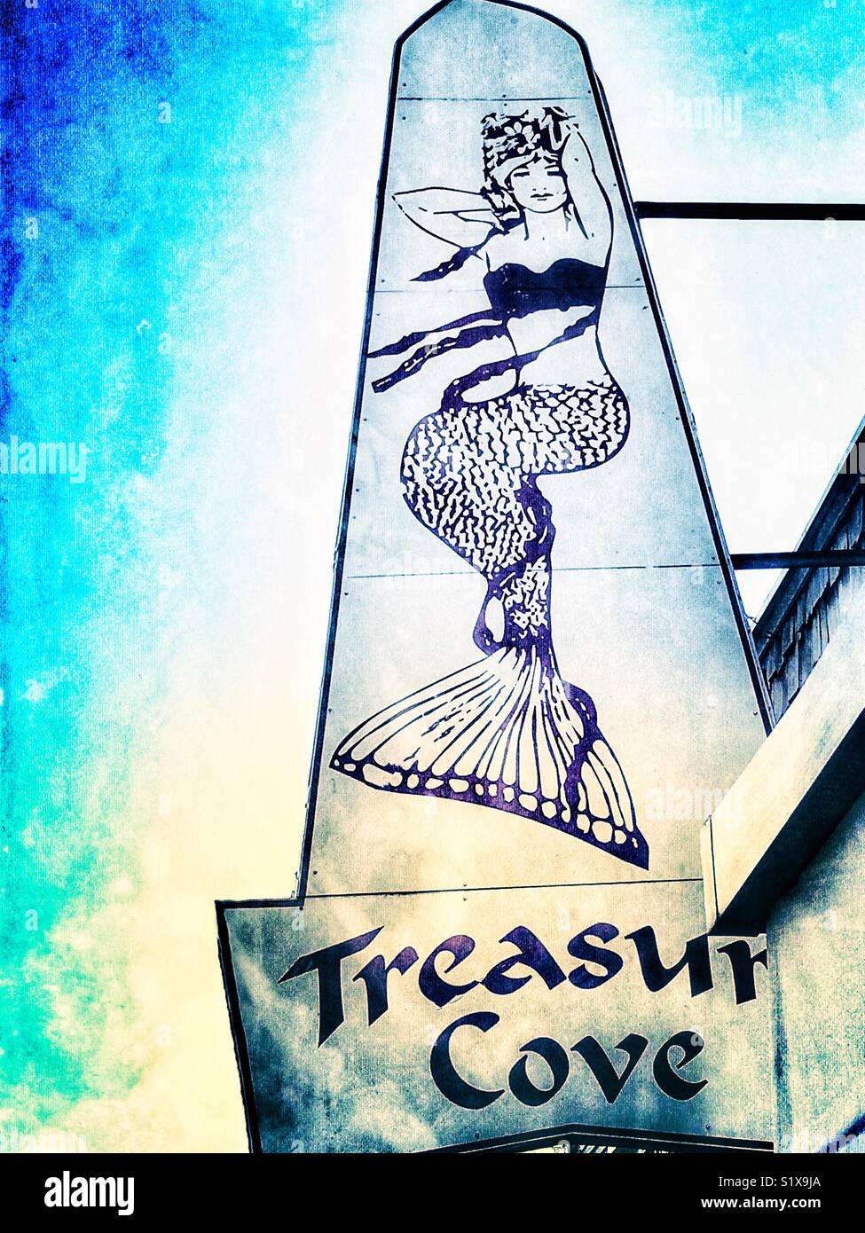 Treasure Cove Geschenk Shop Billboard mit Mermaid, Genfer See, WI - Smartphone-aufgenommenes Stockfoto