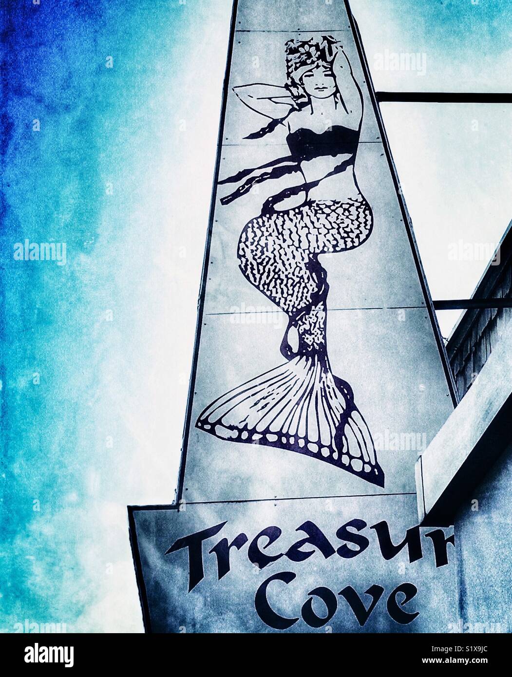 Treasure Cove Geschenk Shop Billboard mit Mermaid, Genfer See, WI - Smartphone-aufgenommenes Stockfoto