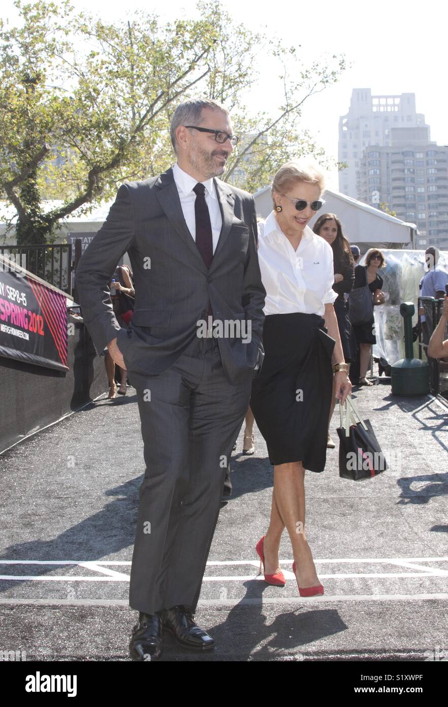 Carolina Herrera walking Ihr nach Fashion Show in New York Stockfoto