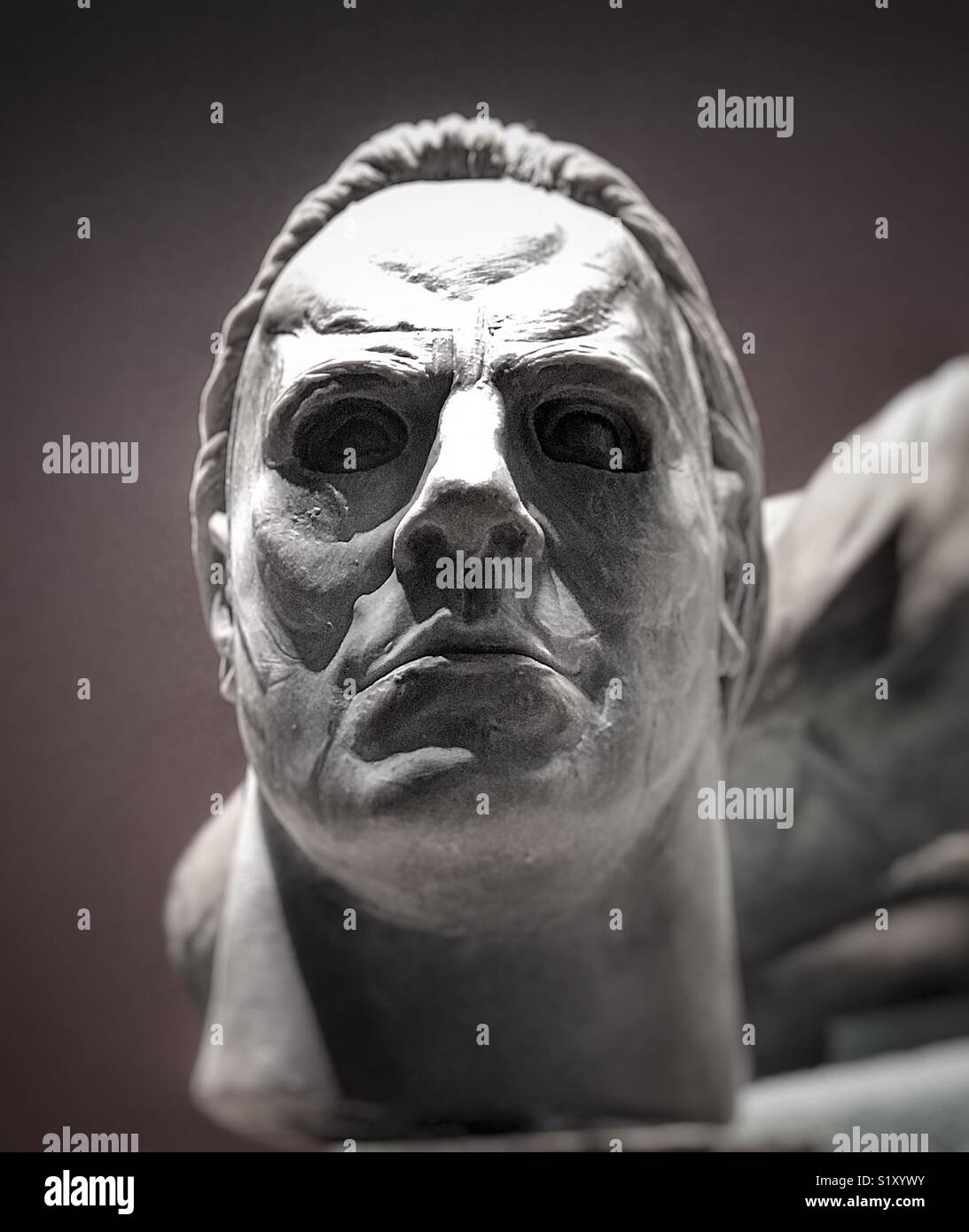 Halloween Michael Myers Skulptur in Ton 2 Zoll hoch. Ist dieses ein furchtsames Gesicht. Stockfoto