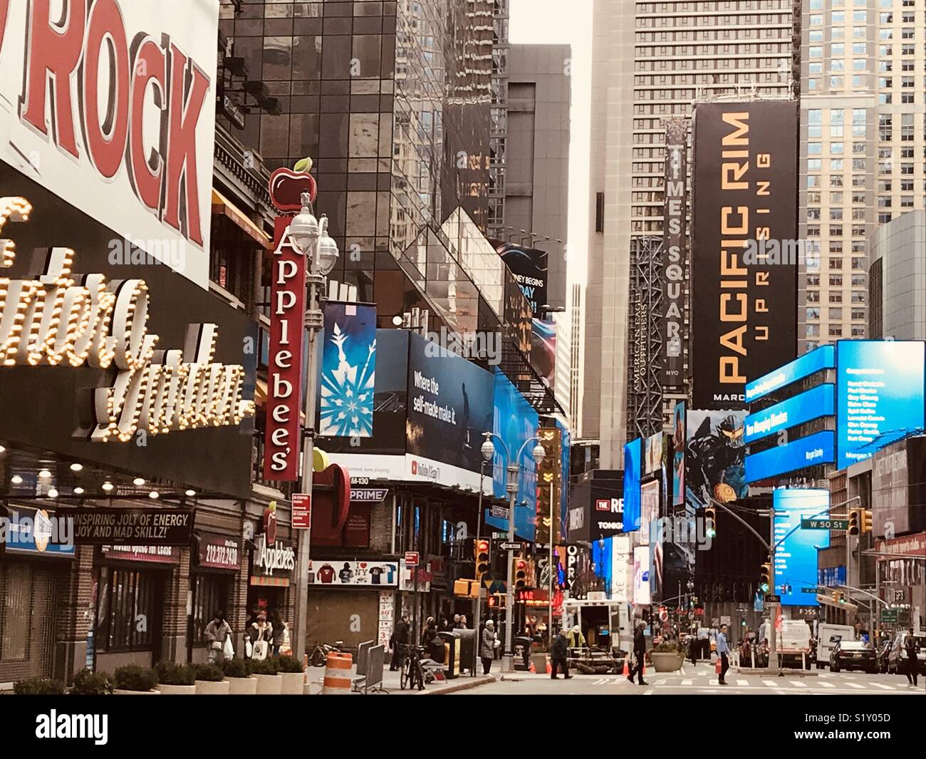 Sie sagen, die Neonlichter hell am Broadway sind Stockfoto